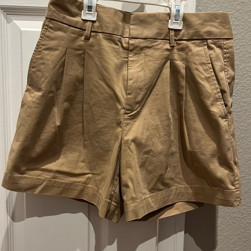 GAP Women’s Khaki Pleated Shorts